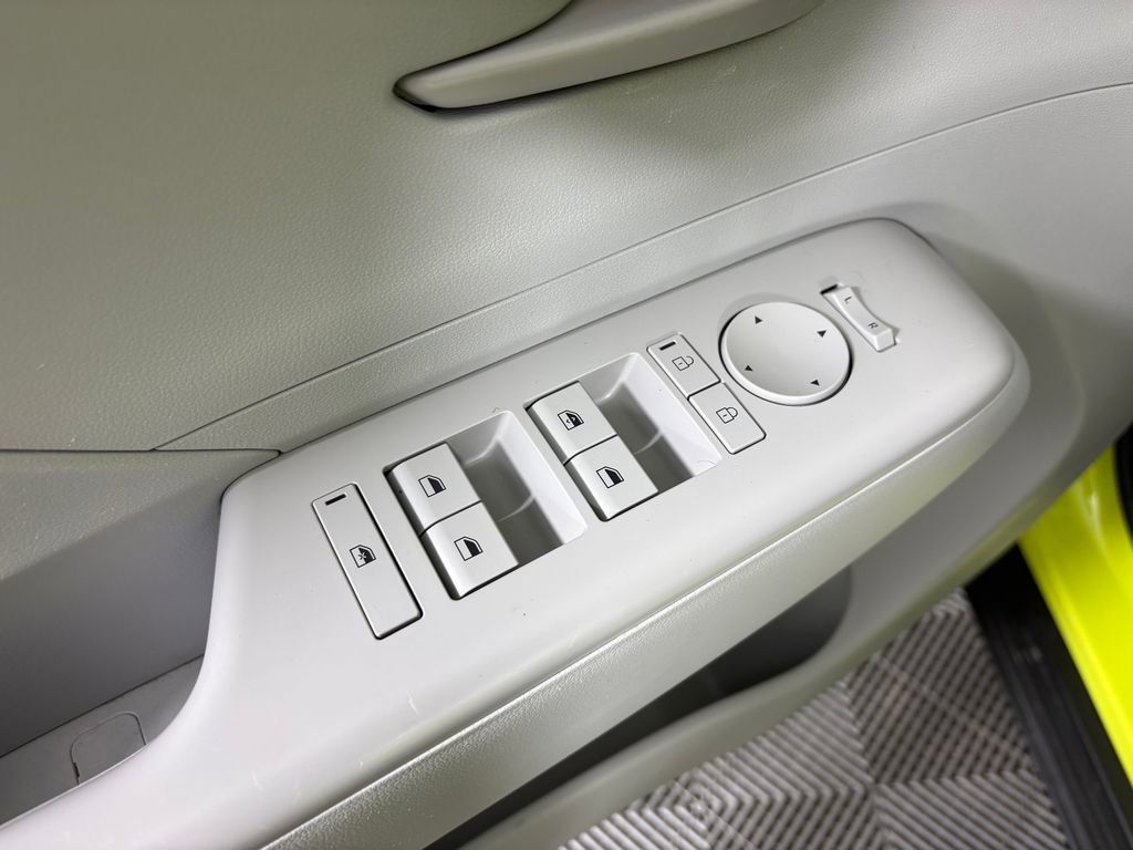 Used 2024 Hyundai Kona SEL AWD/4WD image 13