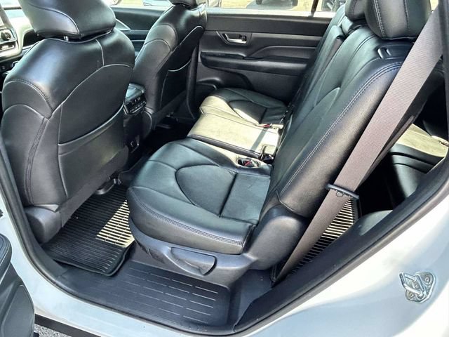 Used 2025 Toyota Grand Highlander FWD image 22