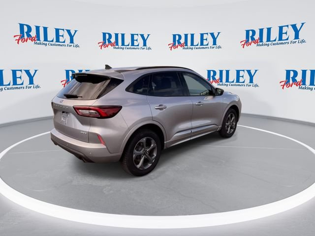 Certified 2023 Ford Escape ST-Line w/ Tech Pack #1 AWD/4WD image 9