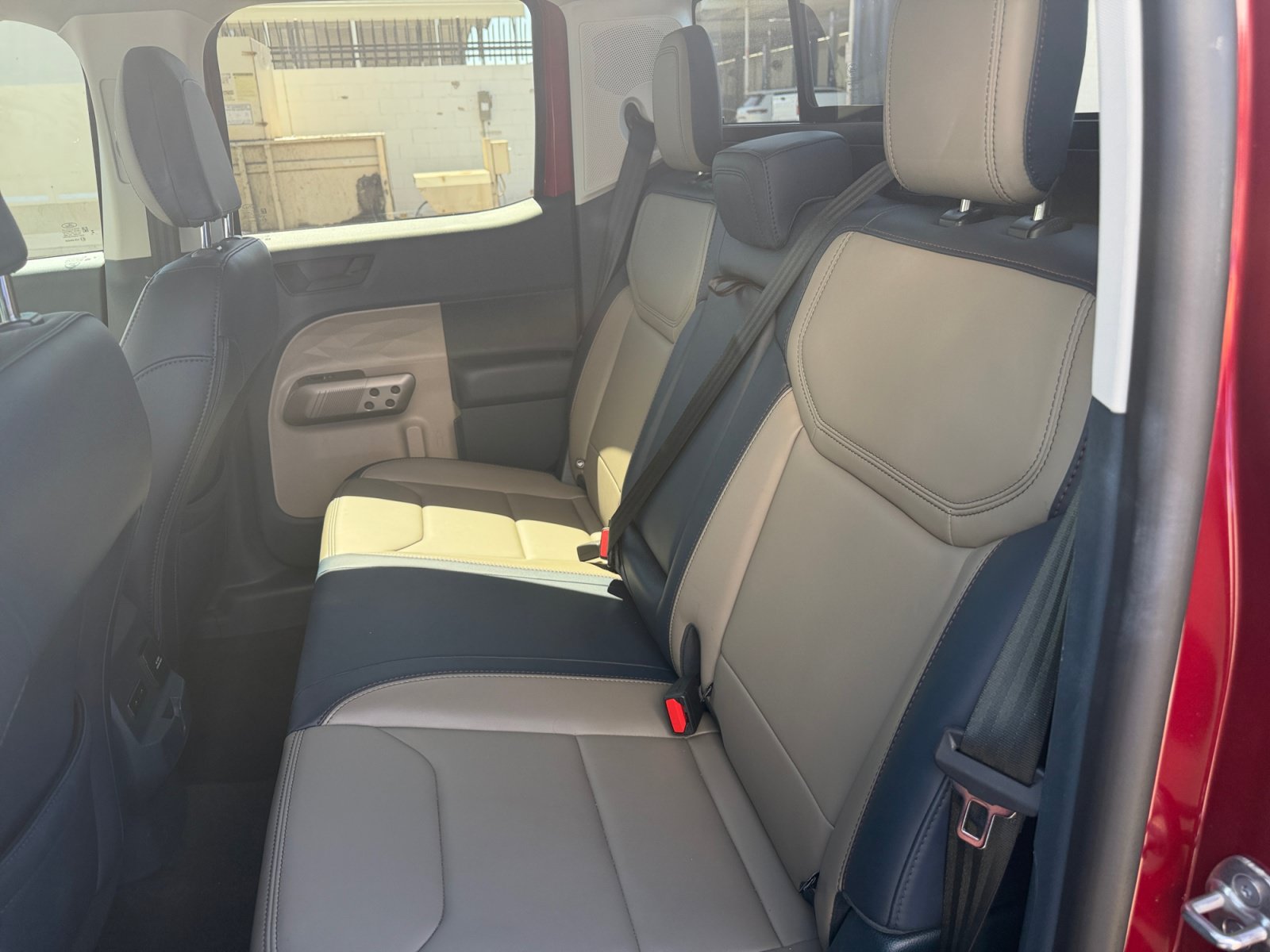 Certified 2025 Ford Maverick Lariat w/ 4K Tow Package AWD/4WD image 16