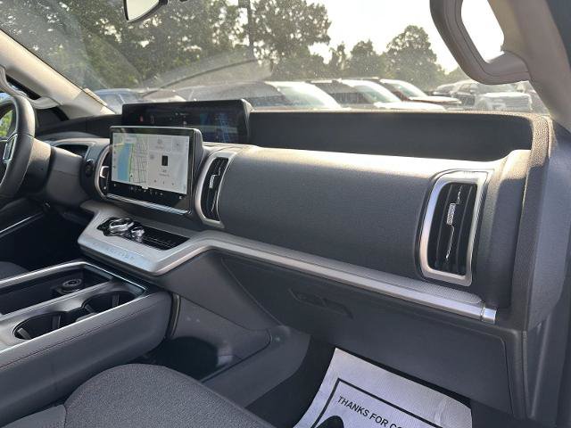 Certified 2025 Ford Expedition Active AWD/4WD image 22