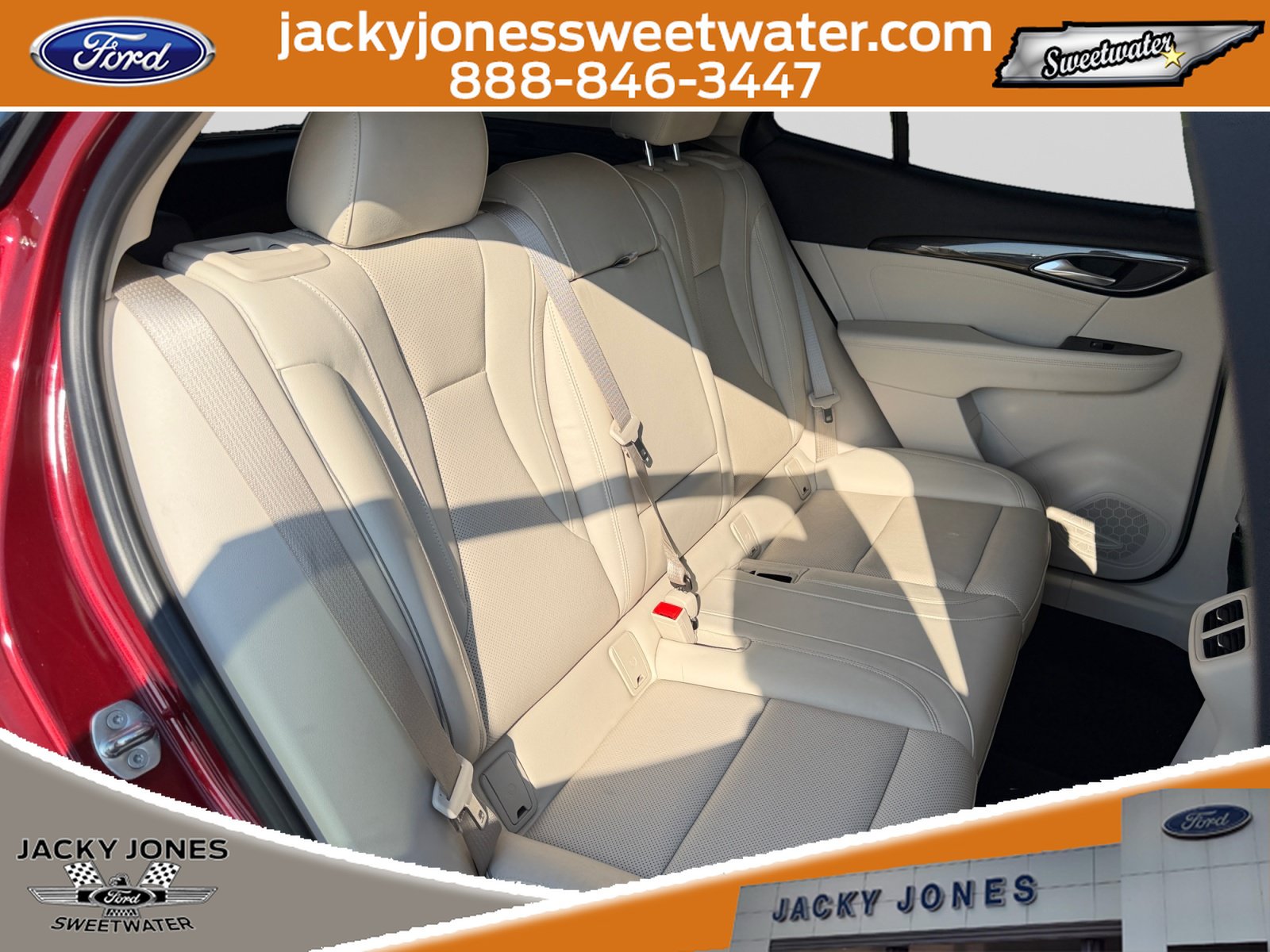 Used 2021 Buick Envision Essence w/ Technology Package I FWD image 18