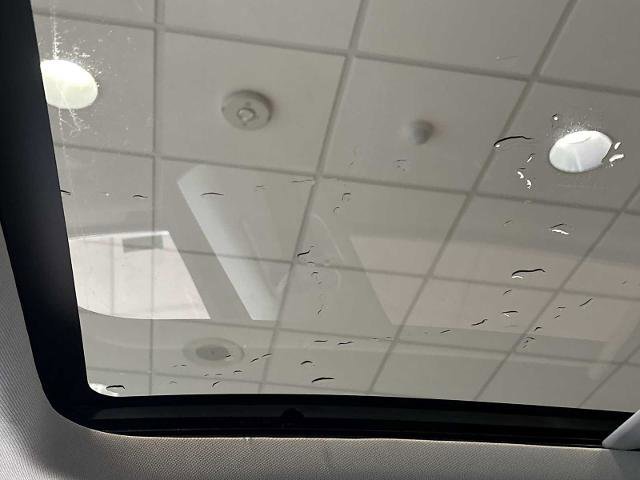 Certified 2022 Ford Escape Titanium w/ Titanium Premium Package image 18