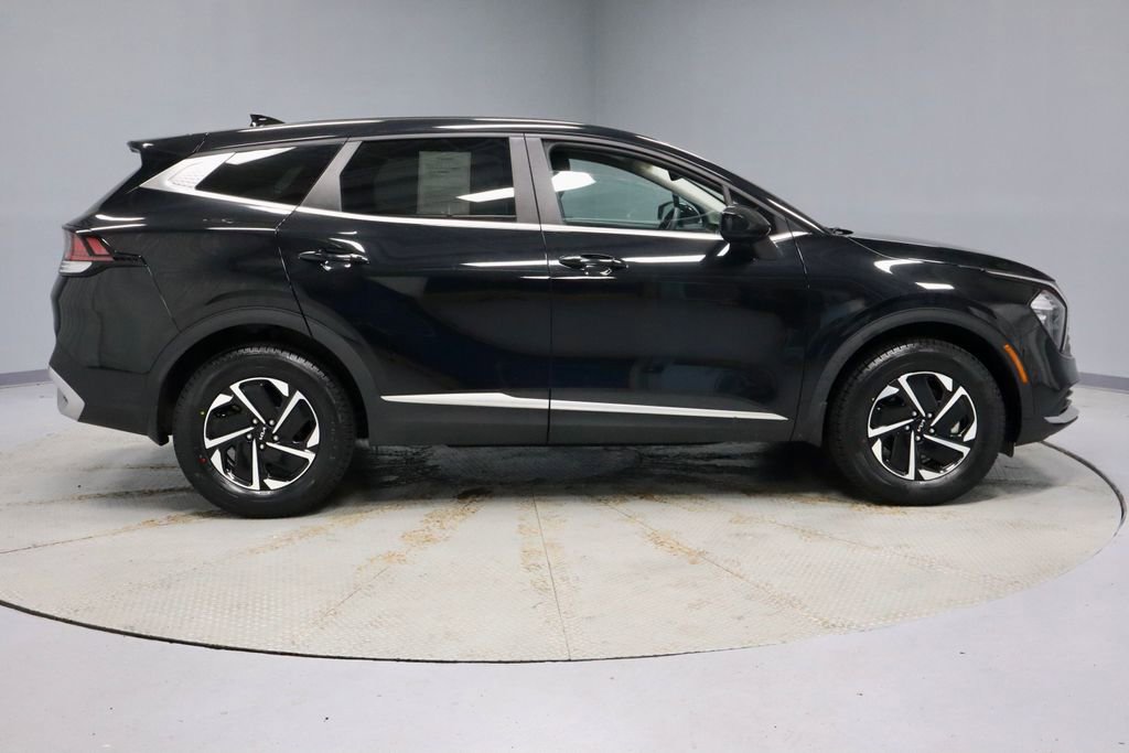 Used 2023 Kia Sportage LX AWD/4WD image 12