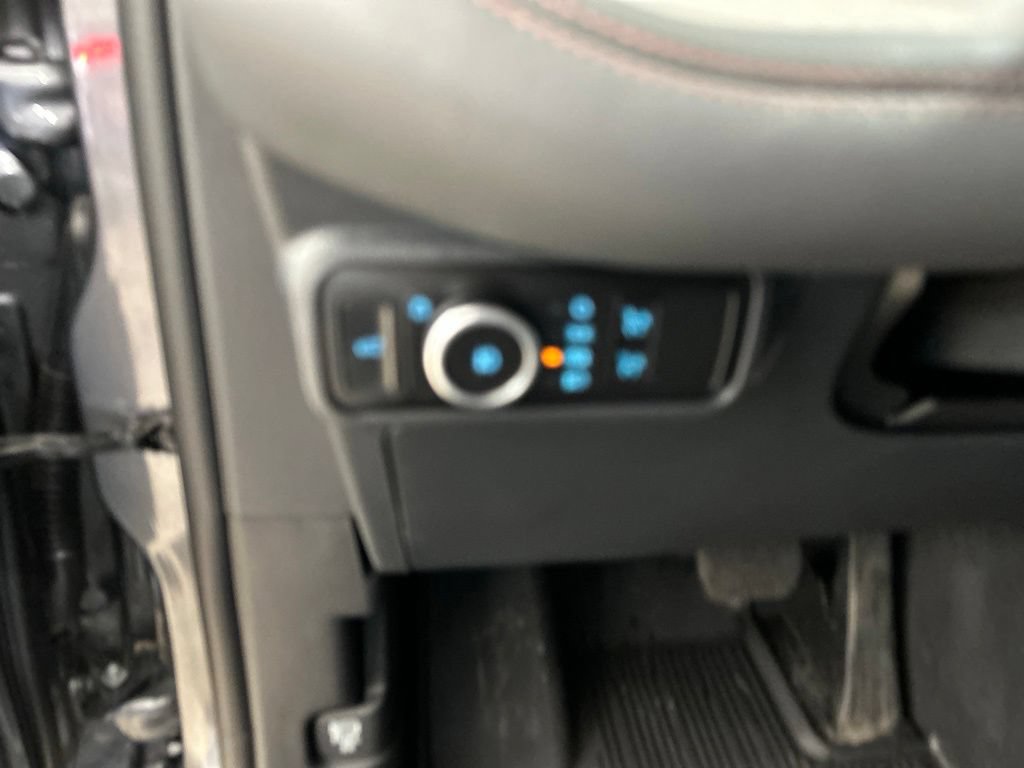Certified 2025 Ford Explorer Active w/ Active Comfort Package AWD/4WD image 14