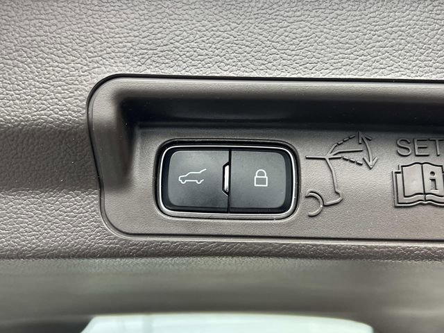 Certified 2022 Ford Explorer Platinum w/ Equipment Group 601A image 13