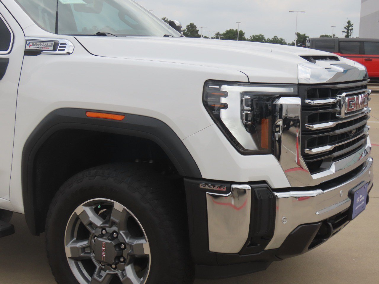 Used 2025 GMC Sierra 2500 SLT w/ Texas SLT Premium Package AWD/4WD image 6