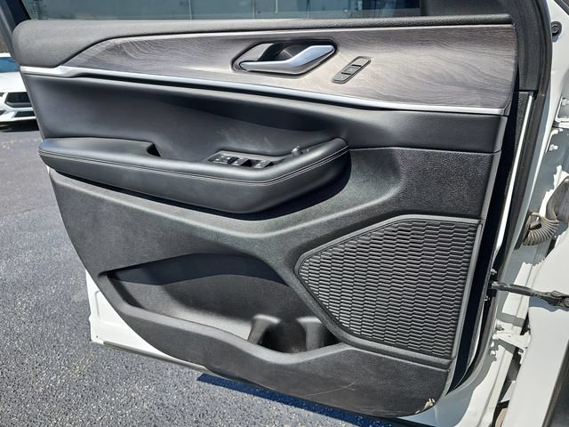 Used 2023 Jeep Grand Cherokee L Limited RWD image 34