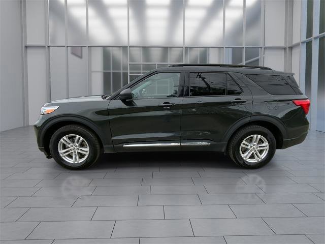 Certified 2022 Ford Explorer XLT w/ Equipment Group 202A image 6