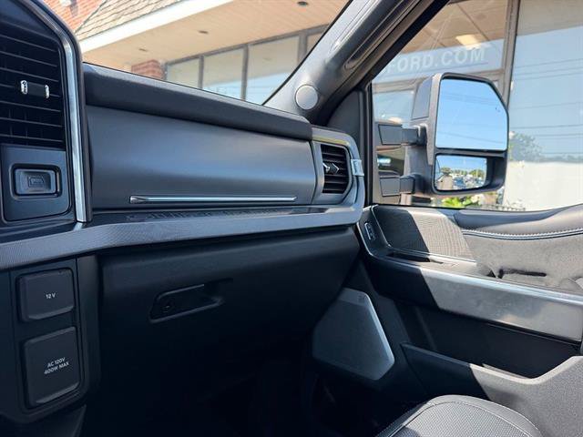 Certified 2025 Ford F250 Platinum w/ FX4 Off-Road Package AWD/4WD image 30