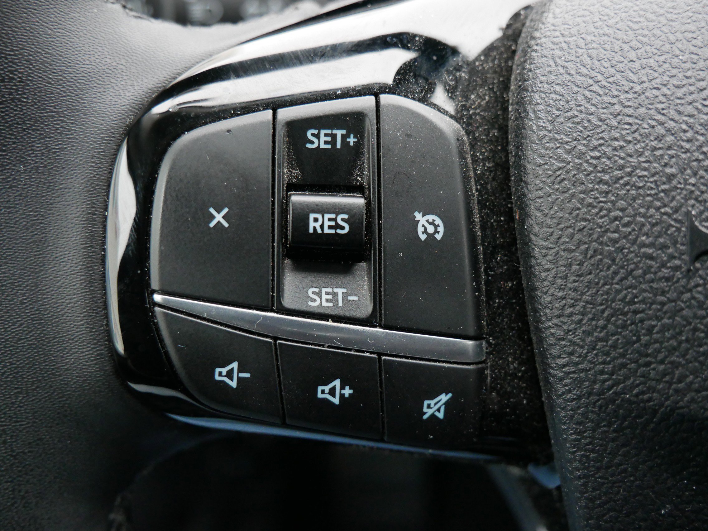 Certified 2022 Ford Escape SEL image 21