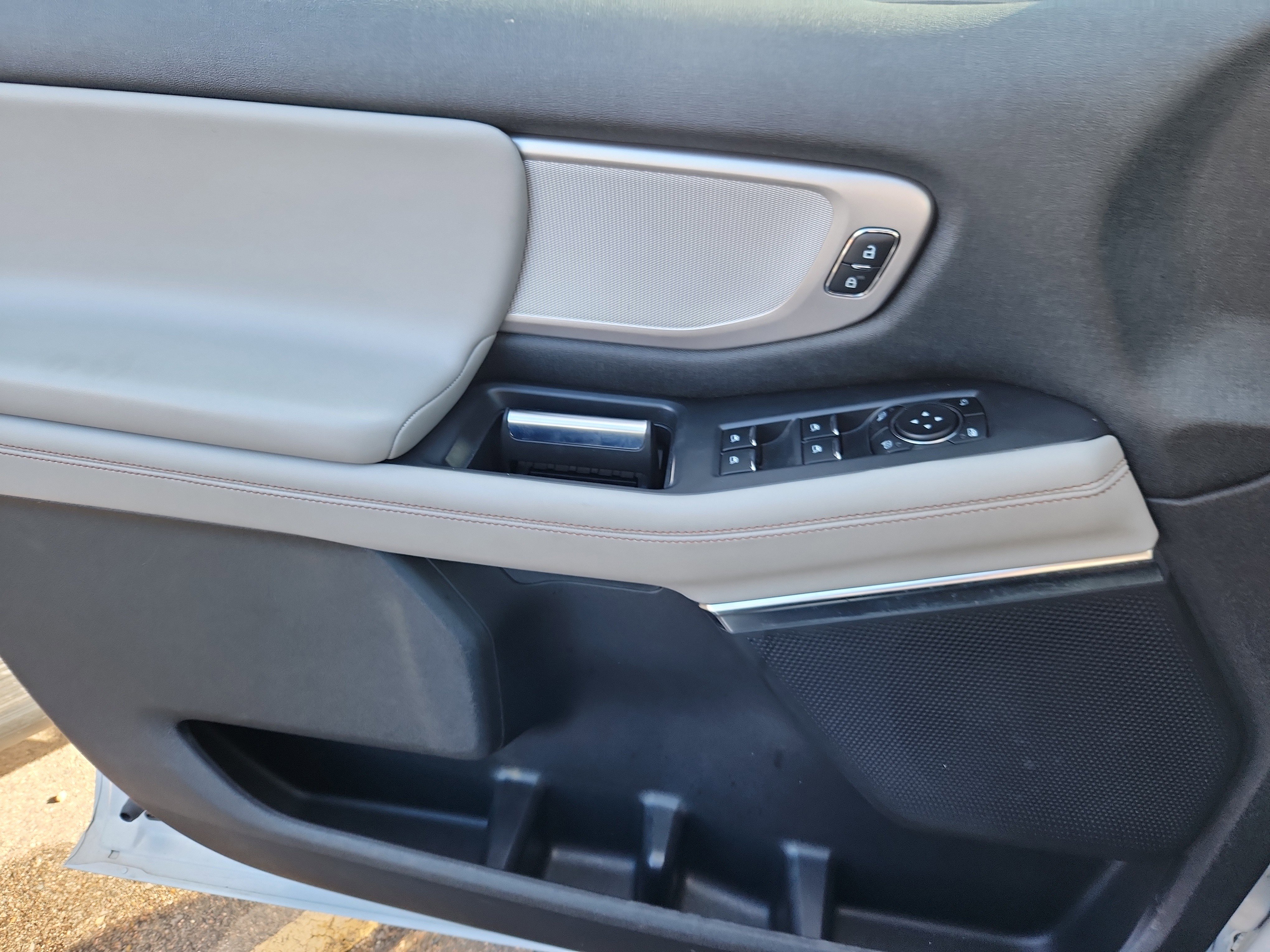 Certified 2025 Ford Expedition Max Active image 9