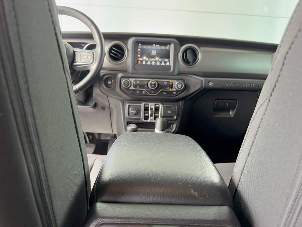 Used 2020 Jeep Wrangler Unlimited Sport AWD/4WD image 29