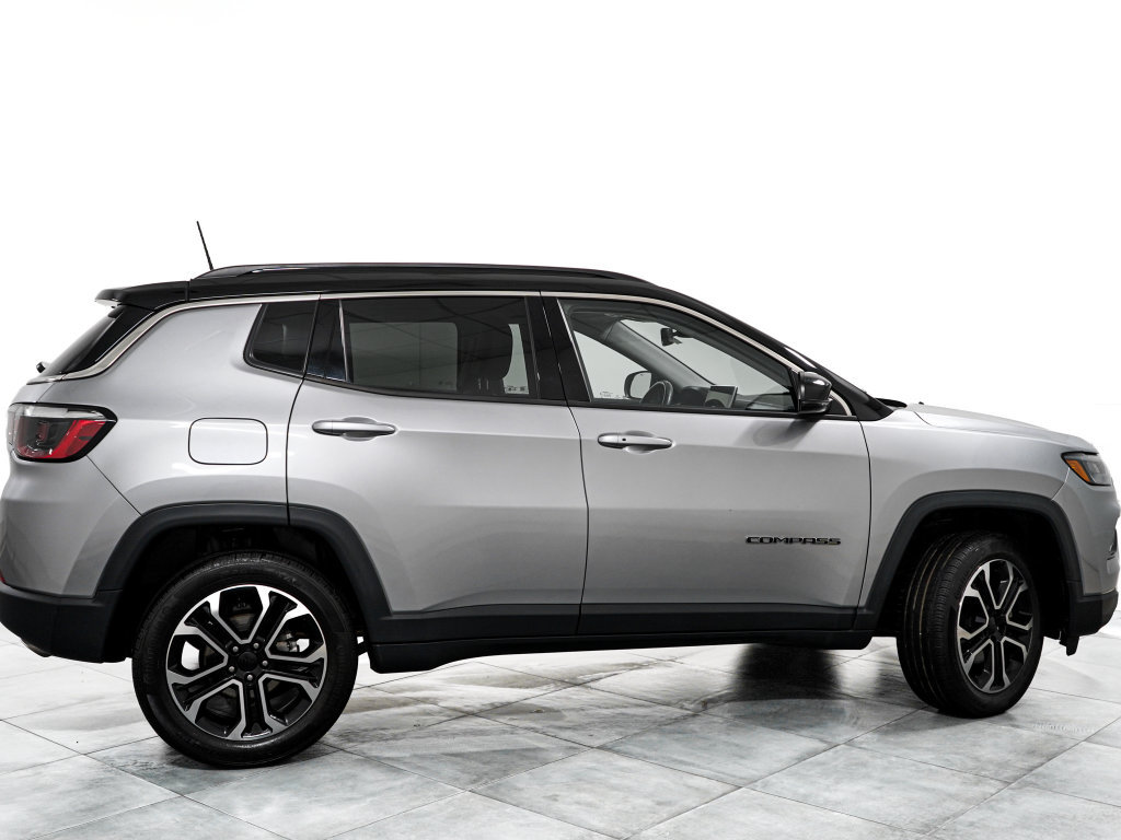 Used 2022 Jeep Compass Limited AWD/4WD image 7