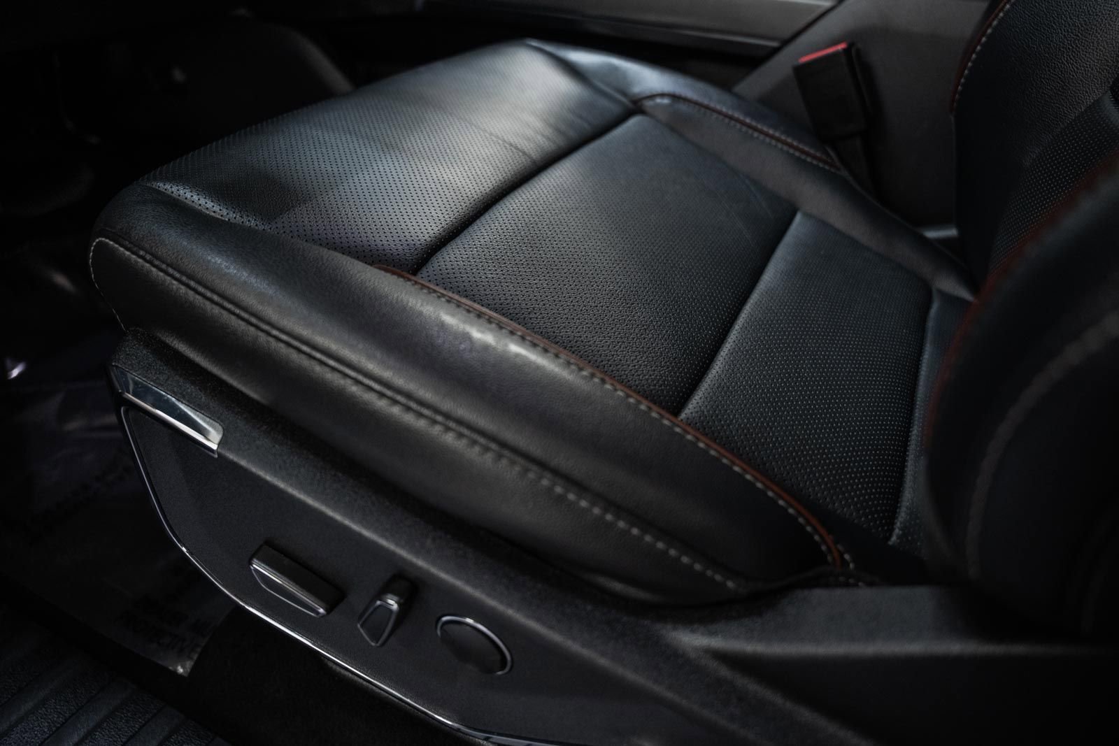 Certified 2023 Ford F150 Lariat w/ Equipment Group 502A High image 48