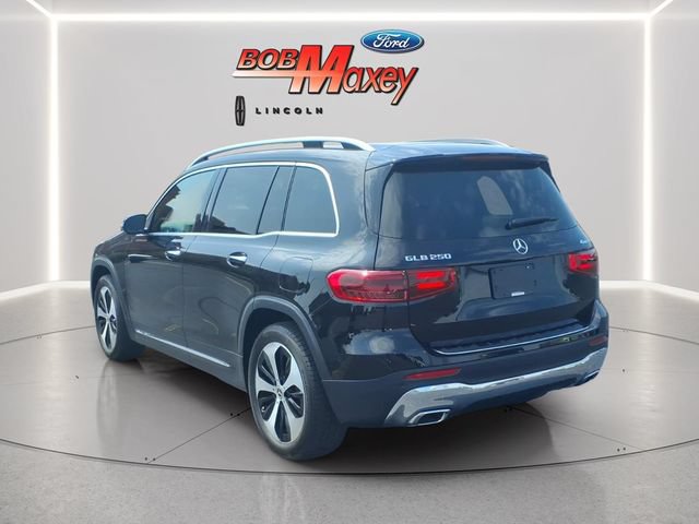 Used 2024 Mercedes-Benz GLB 250 4MATIC w/ Exclusive Package image 6
