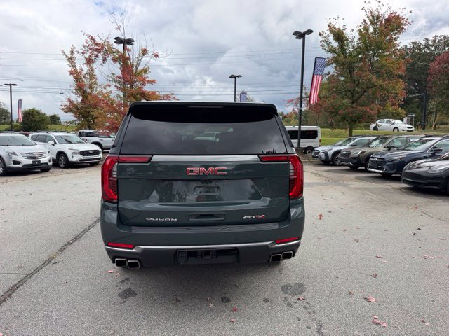 Used 2025 GMC Yukon XL AT4 w/ AT4 Premium Package AWD/4WD image 4
