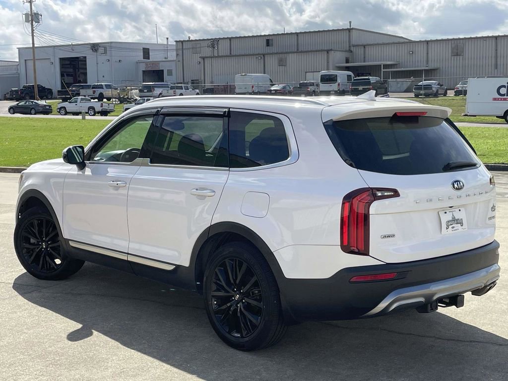 Used 2021 Kia Telluride SX w/ SX Prestige Package image 3
