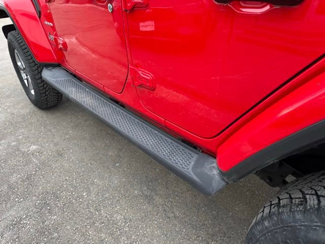 Used 2018 Jeep Wrangler Unlimited Sahara w/ Cold Weather Group image 36