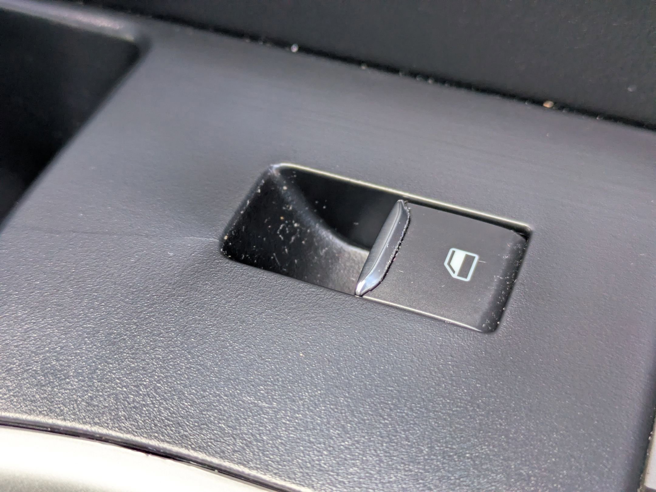 Certified 2022 Ford Explorer Limited w/ Equipment Group 301A image 37