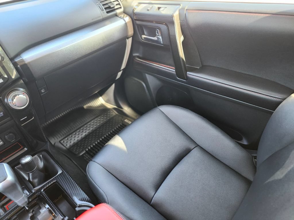 Used 2019 Toyota 4Runner TRD Off-Road Premium AWD/4WD image 15