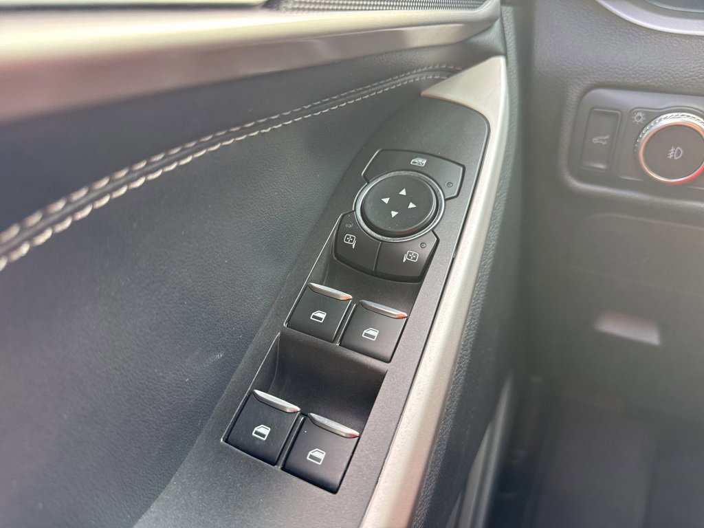 Certified 2022 Ford Explorer XLT w/ Equipment Group 202A image 16