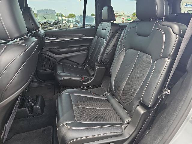 Used 2024 Jeep Grand Cherokee L Limited w/ Luxury Tech Group II AWD/4WD image 14