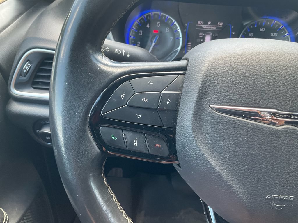 Used 2020 Chrysler Pacifica Touring w/ S Appearance Package FWD image 18