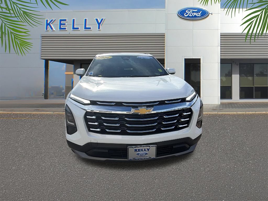 Used 2026 Chevrolet Equinox LT FWD image 8