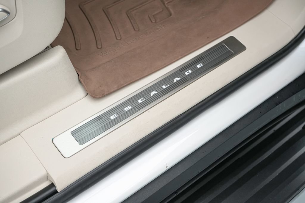 Used 2023 Cadillac Escalade Sport Platinum image 31