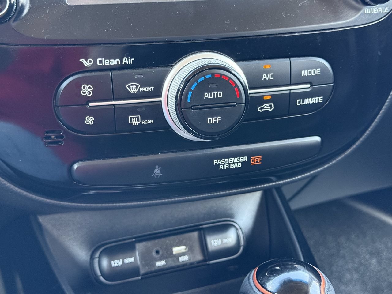 Used 2018 Kia Soul ! FWD image 19