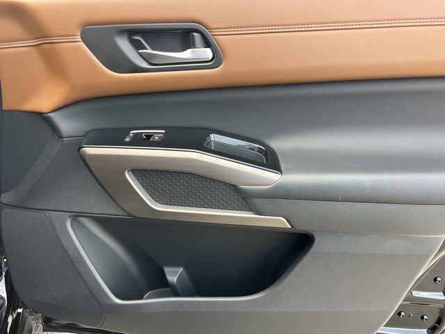 Used 2024 Nissan Pathfinder Platinum w/ Cargo Package image 25