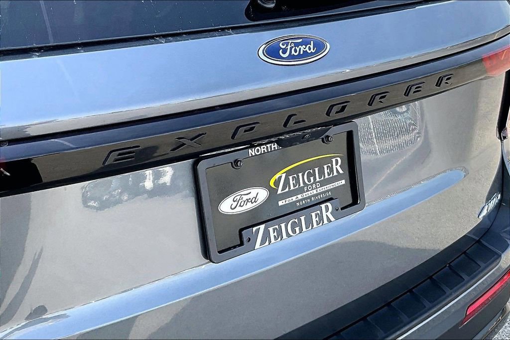 Certified 2025 Ford Explorer ST-Line w/ Premium Package image 8