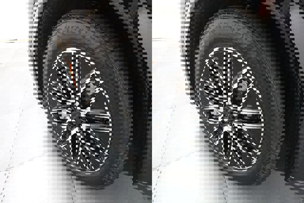 Certified 2025 Ford Mustang Mach-E Premium AWD/4WD image 29