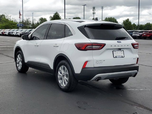 Certified 2023 Ford Escape Active w/ Tech Pack #2 AWD/4WD image 4