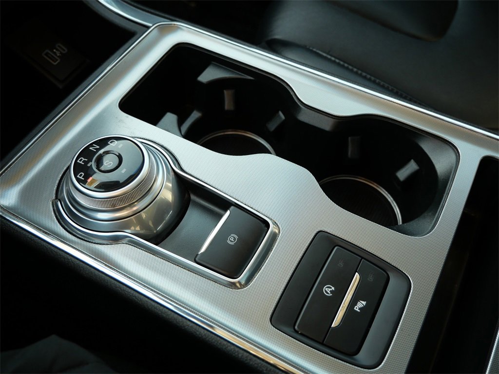 Certified 2022 Ford Edge Titanium w/ Class II Trailer Tow Package image 22