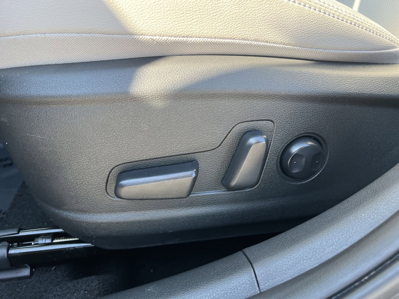 Used 2023 Hyundai Kona Limited AWD/4WD image 22