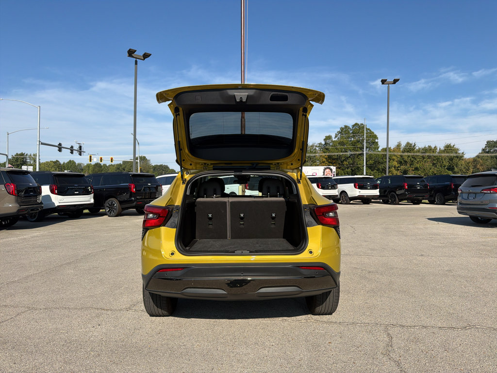 Used 2024 Chevrolet Trax ACTIV w/ Sunroof Package FWD image 18