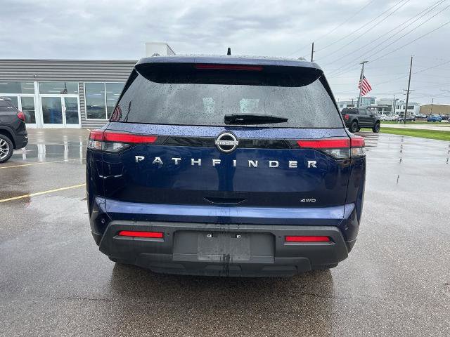 Used 2025 Nissan Pathfinder SV AWD/4WD image 14