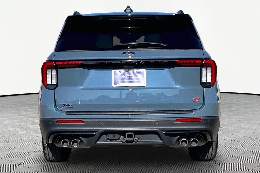 Certified 2025 Ford Explorer ST AWD/4WD image 4