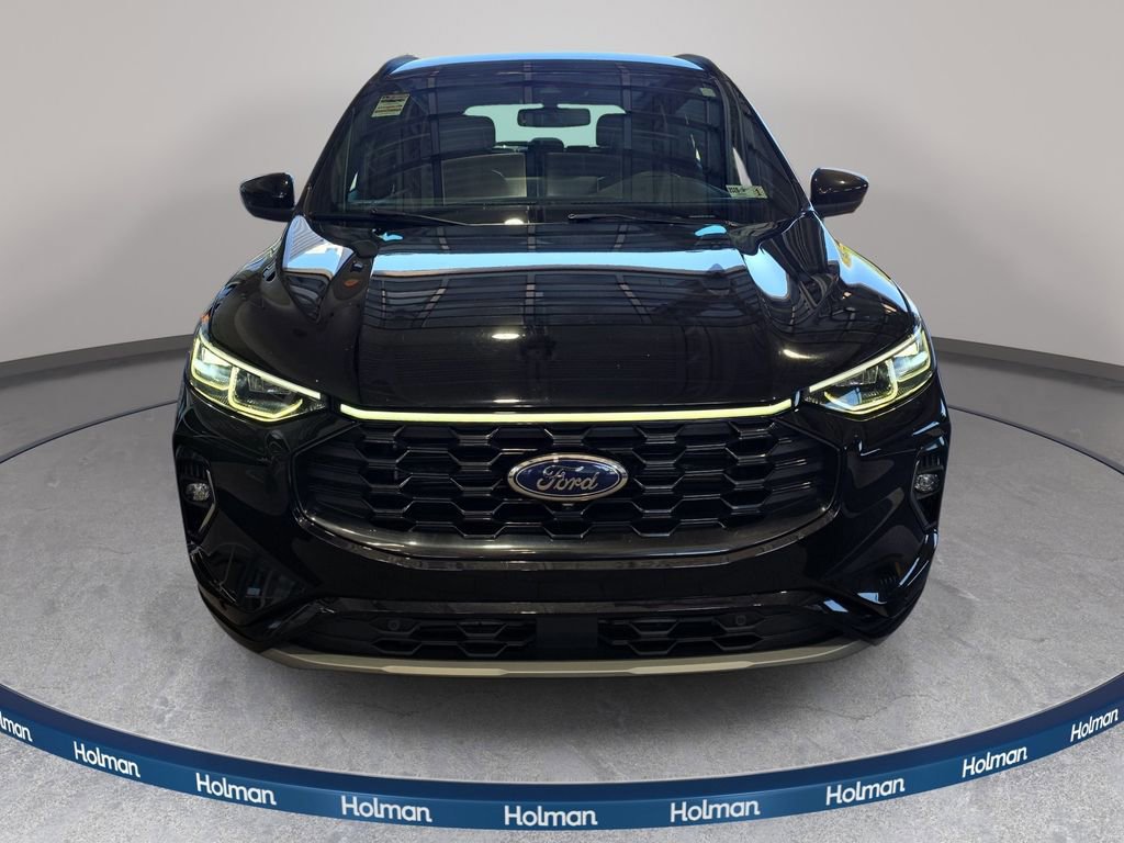 Certified 2023 Ford Escape ST-Line Elite AWD/4WD image 8