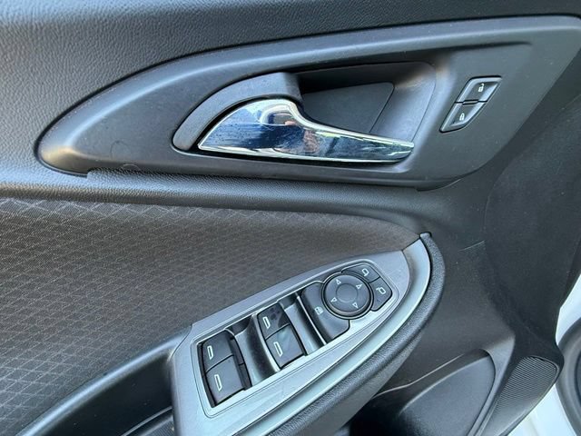 Used 2020 Chevrolet Malibu LS FWD image 13