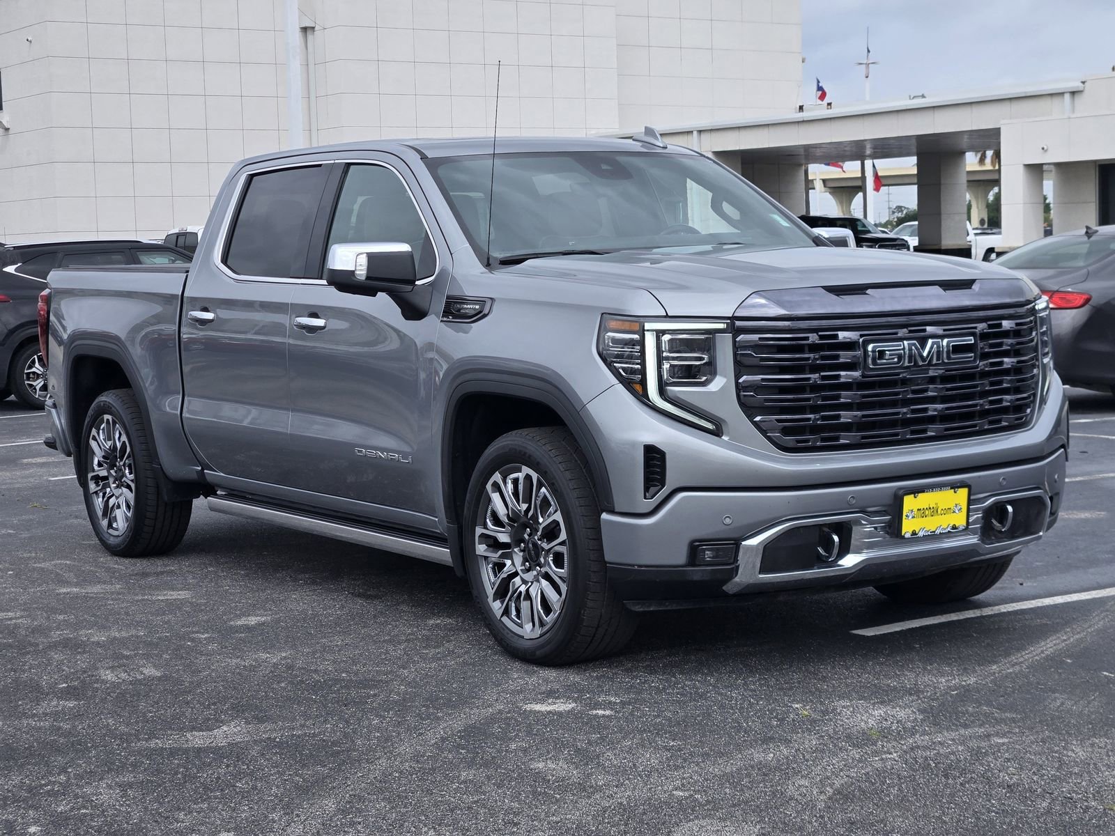 Used 2024 GMC Sierra 1500 Denali Ultimate AWD/4WD image 3