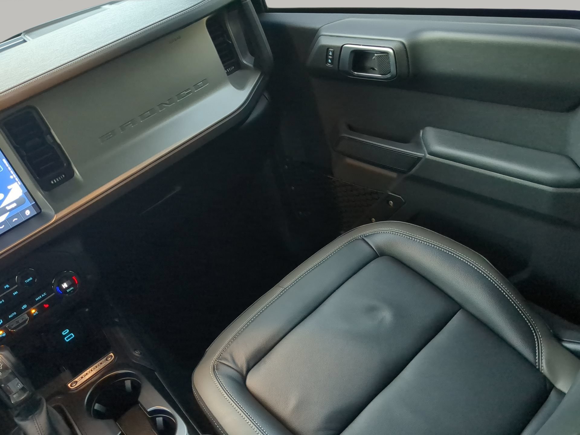 Certified 2025 Ford Bronco Outer Banks AWD/4WD image 51
