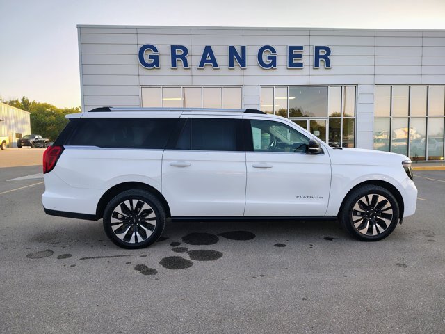Certified 2025 Ford Expedition Max Platinum w/ Driver's Package AWD/4WD image 6