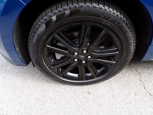 Certified 2024 Ford Edge ST-Line image 9