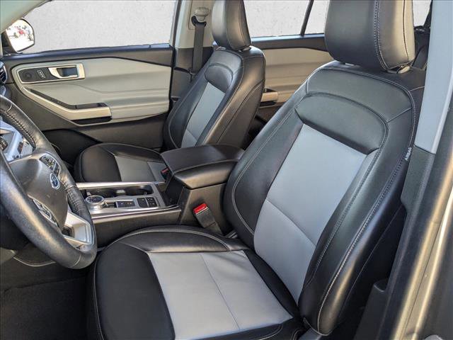 Certified 2022 Ford Explorer XLT w/ Equipment Group 202A RWD image 16