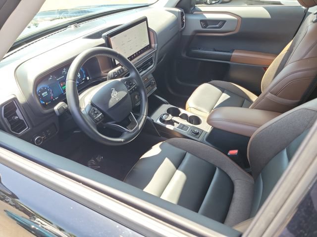 Certified 2025 Ford Bronco Sport Outer Banks w/ Outer Banks Tech Package+ AWD/4WD image 3