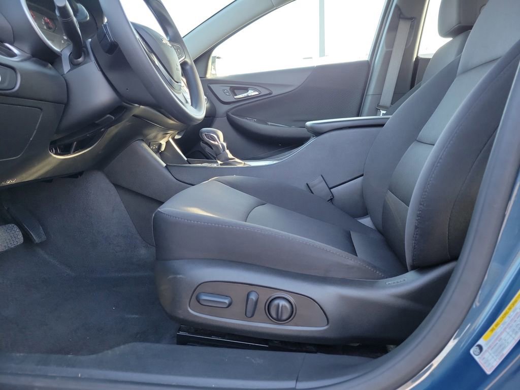 Used 2024 Chevrolet Malibu LT image 17