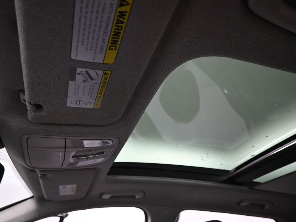 Used 2019 Hyundai Santa Fe Ultimate w/ Cargo Package image 45